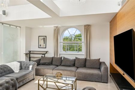 4 bedroom flat to rent - Photo 4