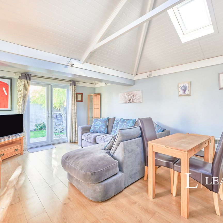 1 bedroom bungalow to rent Station Road, Puckeridge, Ware, Hertfordshire, SG11 - Photo 1