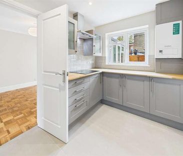 Royston Close, Walton-on-thames, KT12 - Photo 3