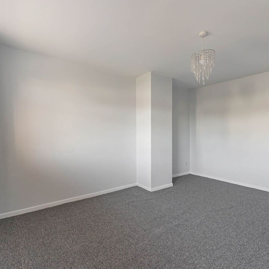 1 Hillside Terrace, HILLSBOROUGH, BT26 6JG - Photo 1