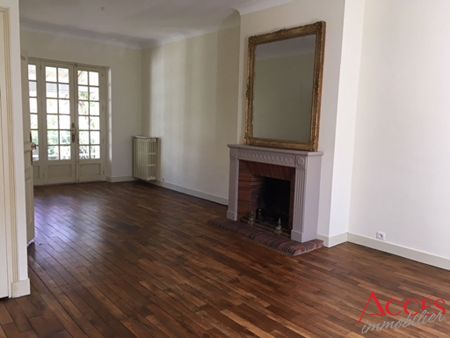 Location Maison 3 pièces 94m² - Photo 2