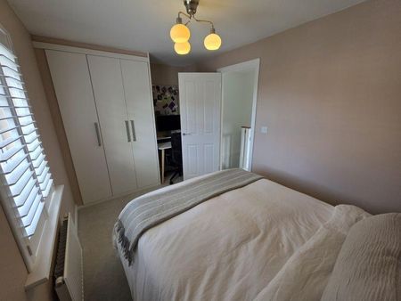 2 bedroom semi-detached house to rent - Photo 5