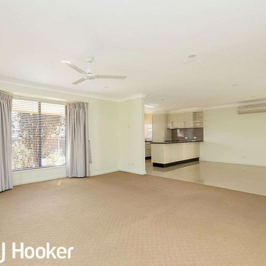 Spacious & Comfortable Living - Photo 1