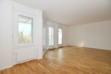 Vue lointaine de la chaîne de montagnes - Photo 2