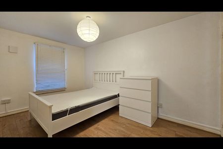 1 Bed Flat, Brookes Court, EC1N - Photo 3