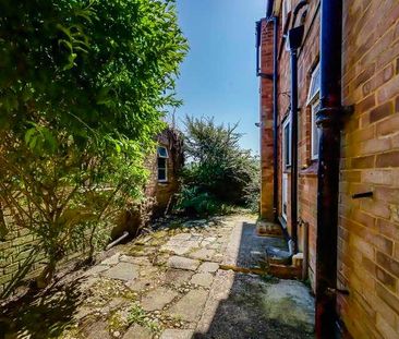 Pond Close, Winchmore Hill, Amersham, HP7 - Photo 1