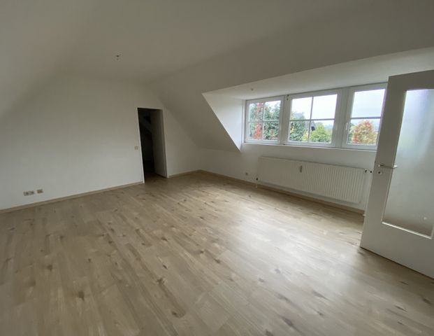 Charmante 2-Zimmer Dachgeschosswohnung in Aachen-Eilendorf! - Foto 1