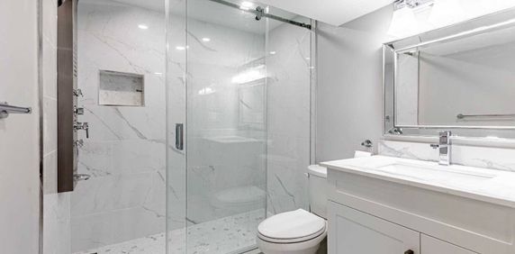 For Lease - 39 Wayford Crescent, Toronto, Ontario - Photo 2