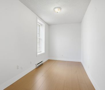 For Lease - 715 King Street Unit# 1, London East, Ontario - Photo 2