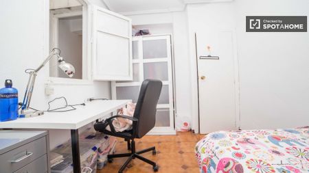 valencia, Valencian Community 46020 - Photo 4