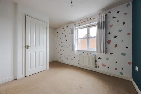 To Let 2 Bed House - Terraced - Photo 3