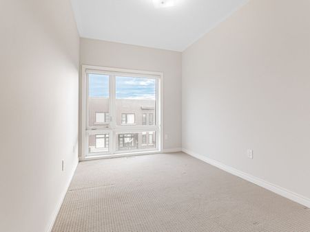 For Lease - 98 Laskin Drive, Vaughan, Ontario - Photo 2