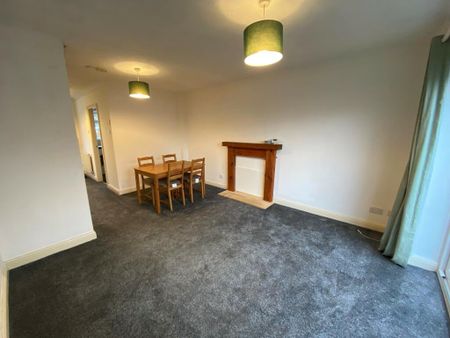 Delightful 2 Bedroom House with Outside Space and Parking for Rent in Manchester - Photo 3