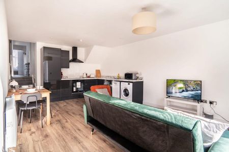 2 bedroom serviced apartment to rent - Photo 3