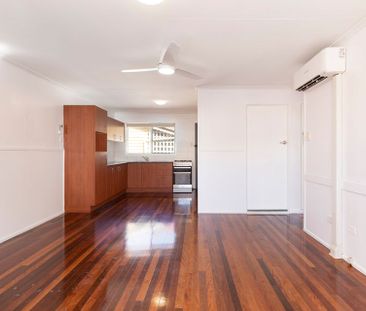 RENOVATED, CONVENIENT AND JUST 3KM FROM BRISBANE CBD! - Photo 5