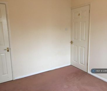 3 bedroom terraced house to rent - Photo 3