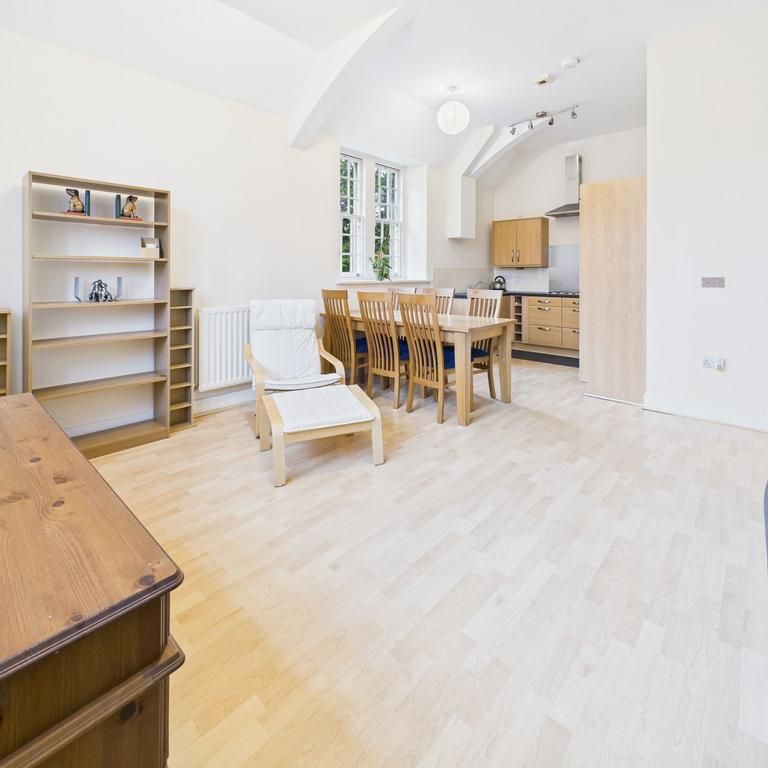 1 bedroom flat to rent - Photo 1