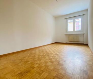 "Schöne, lichtdurchflutete 5-Zimmer-Wohnung an zentraler Lage!" - Foto 1