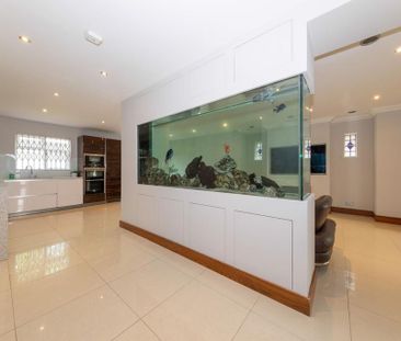 5 bedroom detached house to rent - Photo 2