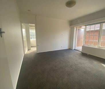 8/19 Sydney Street, Murrumbeena, Vic 3163 - Photo 6