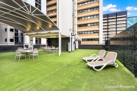 “STUNNINGLY REFURBISHED HERITAGE APARTMENT in the HEART OF BRISBANE CITY” - Photo 2