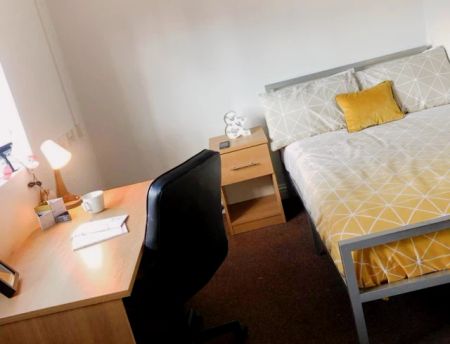 1 Bedroom, 1 Bathroom - Photo 2