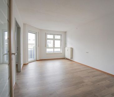 Helle, moderne 2-Zi.-Wohnung mit Südbalkon in Seniorenwohnanlage - Photo 1