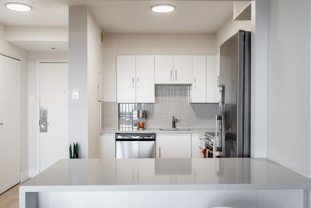 5311 Sherbrooke Ouest, Montréal, QC - Photo 1