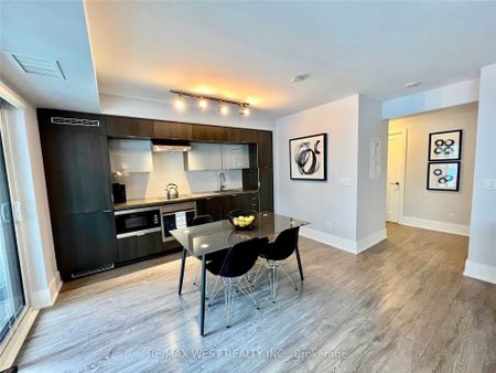 300 Front Street Lofts 300 - Photo 2