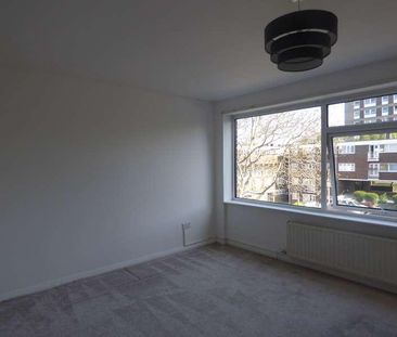 Sir Francis Way, Brentwood, CM14 - Photo 2