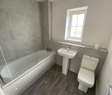 2 bedroom end of terrace house to rent - Photo 4