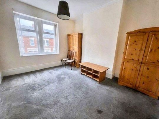 2 bed upper flat to rent in NE30 - Photo 1