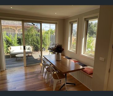 Style, quality and location! - Photo 2