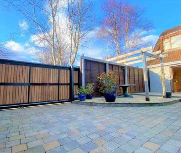 Rowanbyrn, Blackrock, Co Dublin - Photo 2