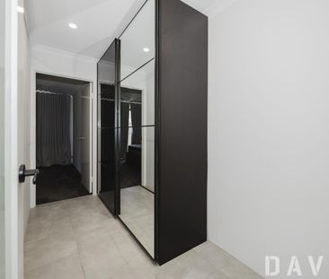 PART-FURNISHED - Modern Family Home in Prime Hillarys Location - Photo 4