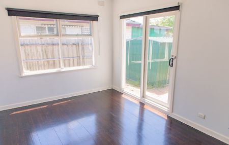 96 Blackburn Road, Doncaster East - Photo 2