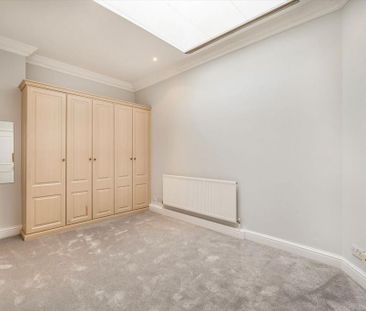 3 bedroom flat to rent - Photo 4