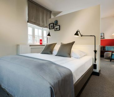 LOFT APARTMENTS - Photo 6