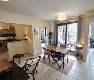 Location Appartement 3 pièces 55m² ST DENIS 97400 - Photo 3