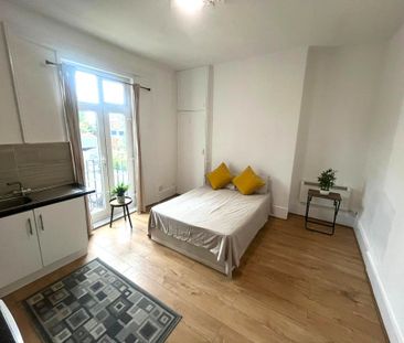 Property to rent - Photo 3