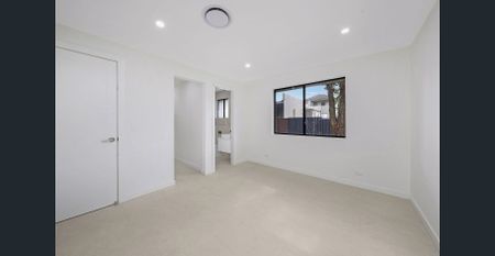 BRAND NEW ULTRA MODERN FREE STANDING VILLA STYLE HOME!! - Photo 2