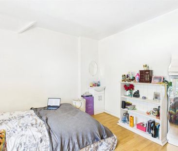 5 bedroom semi-detached house to rent - Photo 6