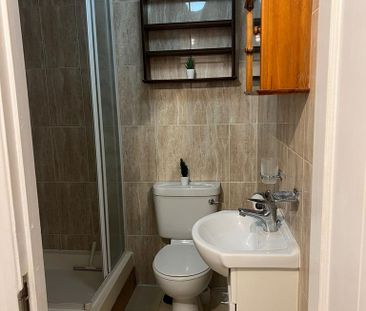 Studio to rent - Photo 6