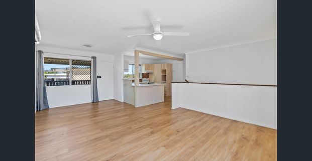 Spacious Family home with Dual Living Opportunities! - Photo 1