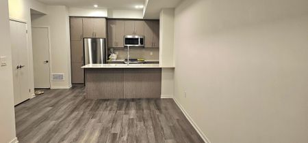 For Lease - 100 Honeycrisp Crescent Unit# 349, Vaughan, Ontario - Photo 4