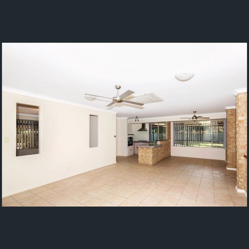 Large Modern Family Home - Photo 1