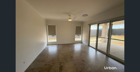 Light-Filled Luxury Four bedroom home in Lochinvar. - Photo 3