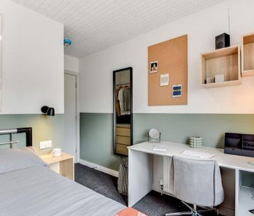 1 bedroom in a house share to rent - Photo 3