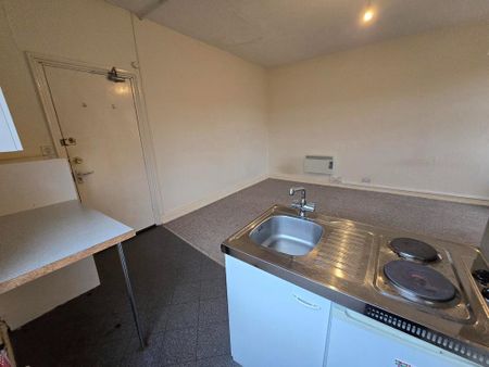 Studio to rent - Photo 4