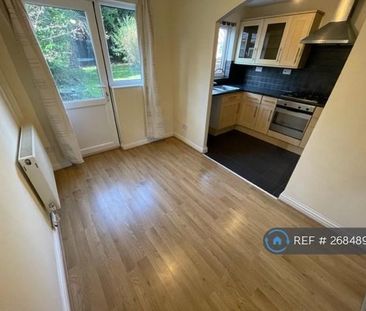 3 bedroom semi-detached house to rent - Photo 3